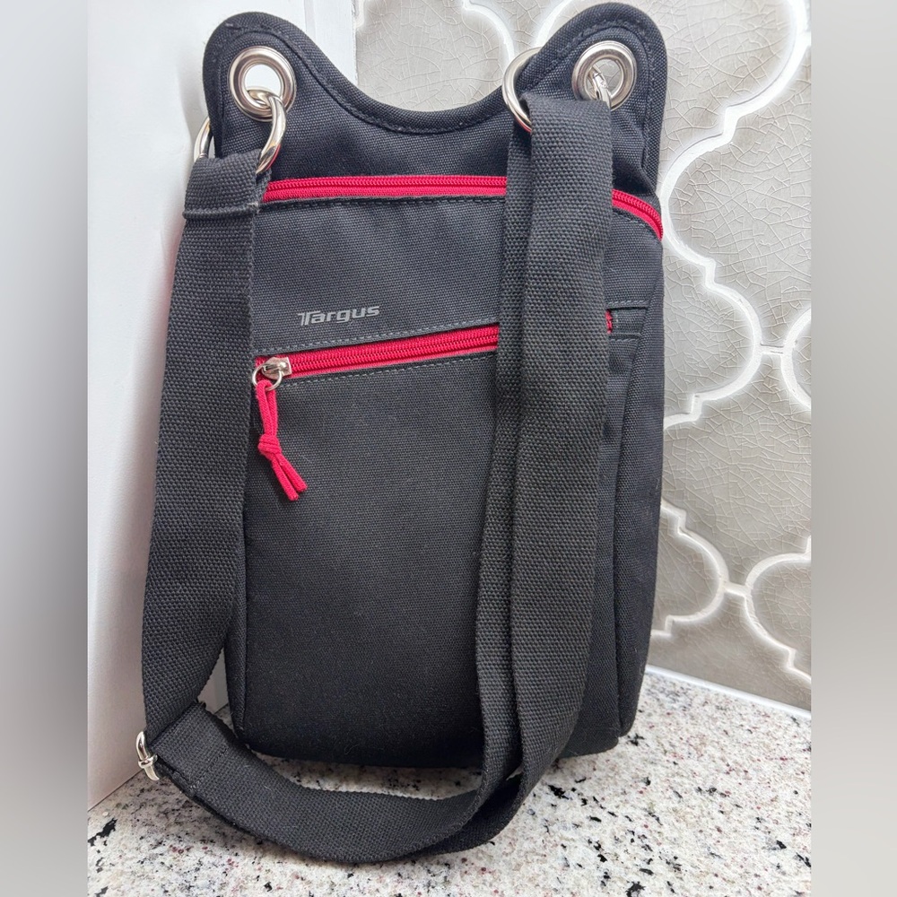 Targus Black Messenger Bag with Red Zippers and padded.